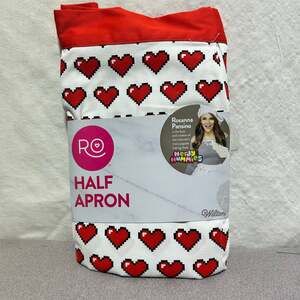 Rosanna Pansino Nerdy Nummies Wilton Heart Half Waist Apron